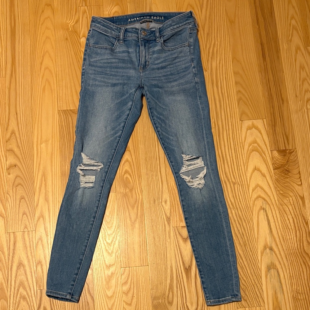 Women’s American Eagle Outfitters Distressed Blue Skinny Jeans